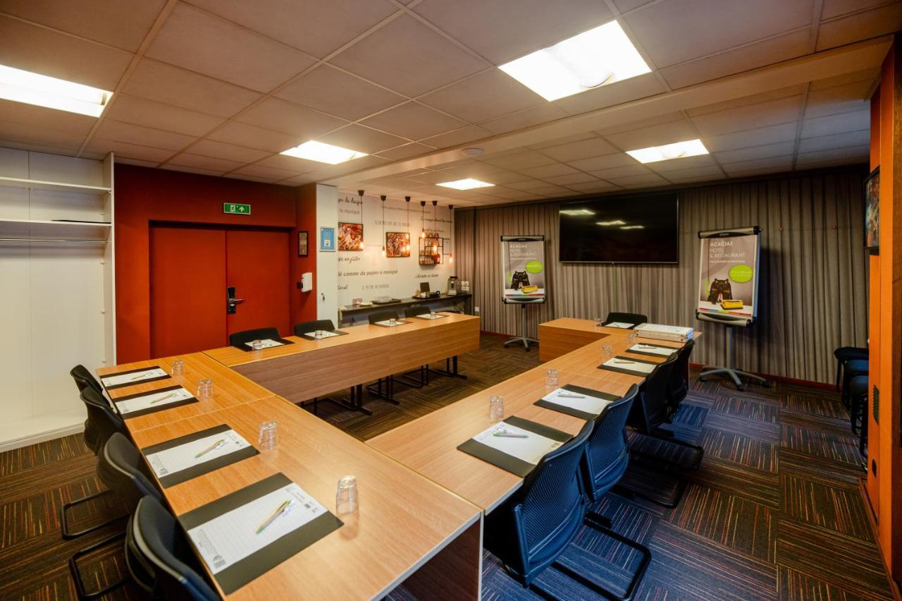 Logis Hotel Restaurant Des Acacias Lille Neuville En Ferrain Neuville-en-Ferrain Eksteriør bilde