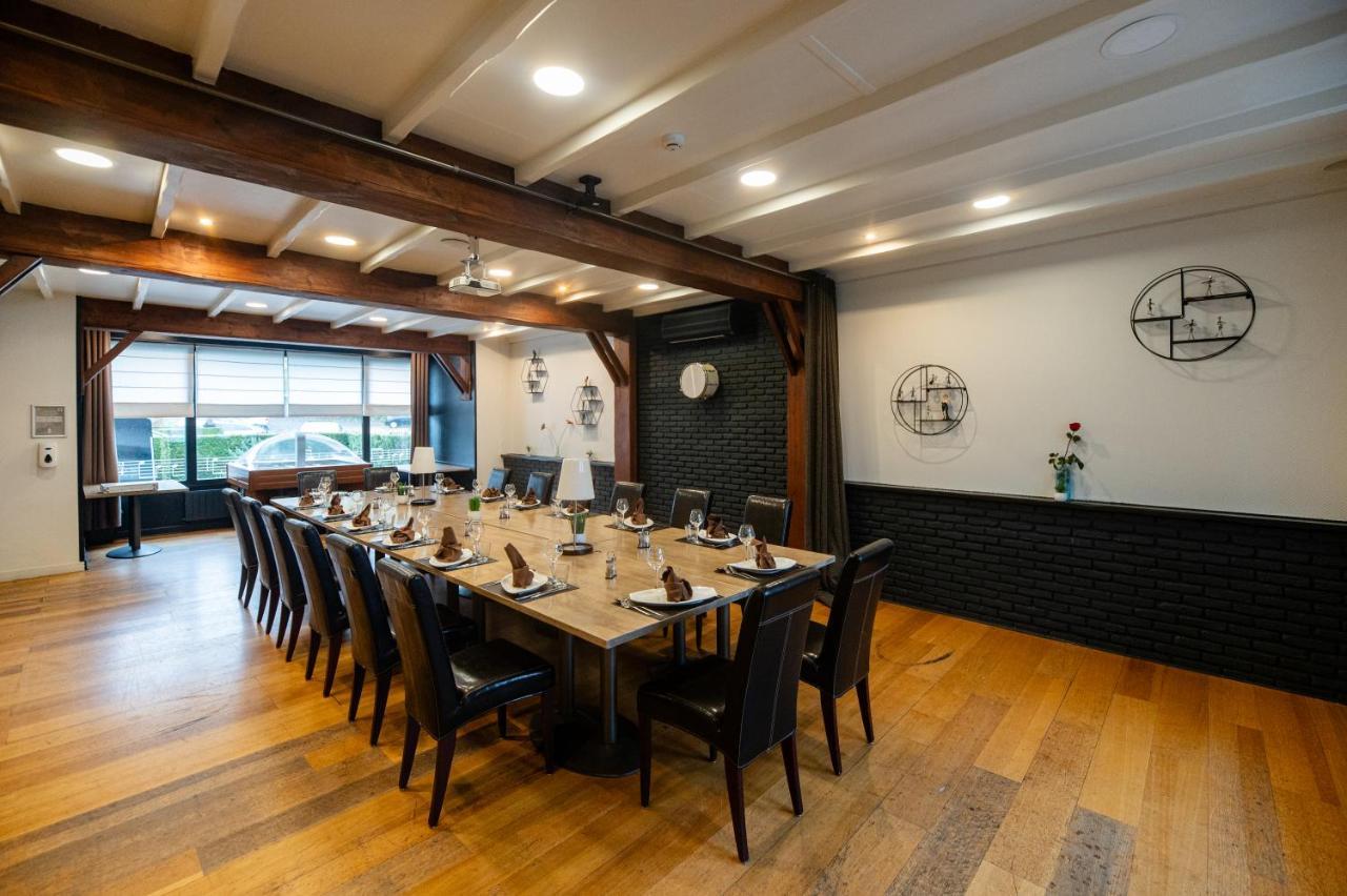 Logis Hotel Restaurant Des Acacias Lille Neuville En Ferrain Neuville-en-Ferrain Eksteriør bilde
